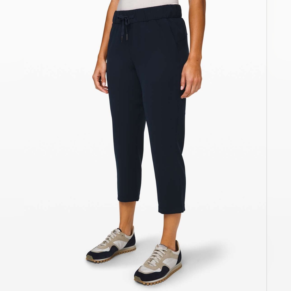 Lululemon On the Fly Crop True Navy Blue 6